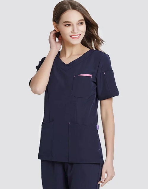 白袍下的革新 从医生内穿衣看医疗服装的国际化进程